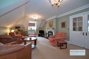 Sitting room- click for photo gallery